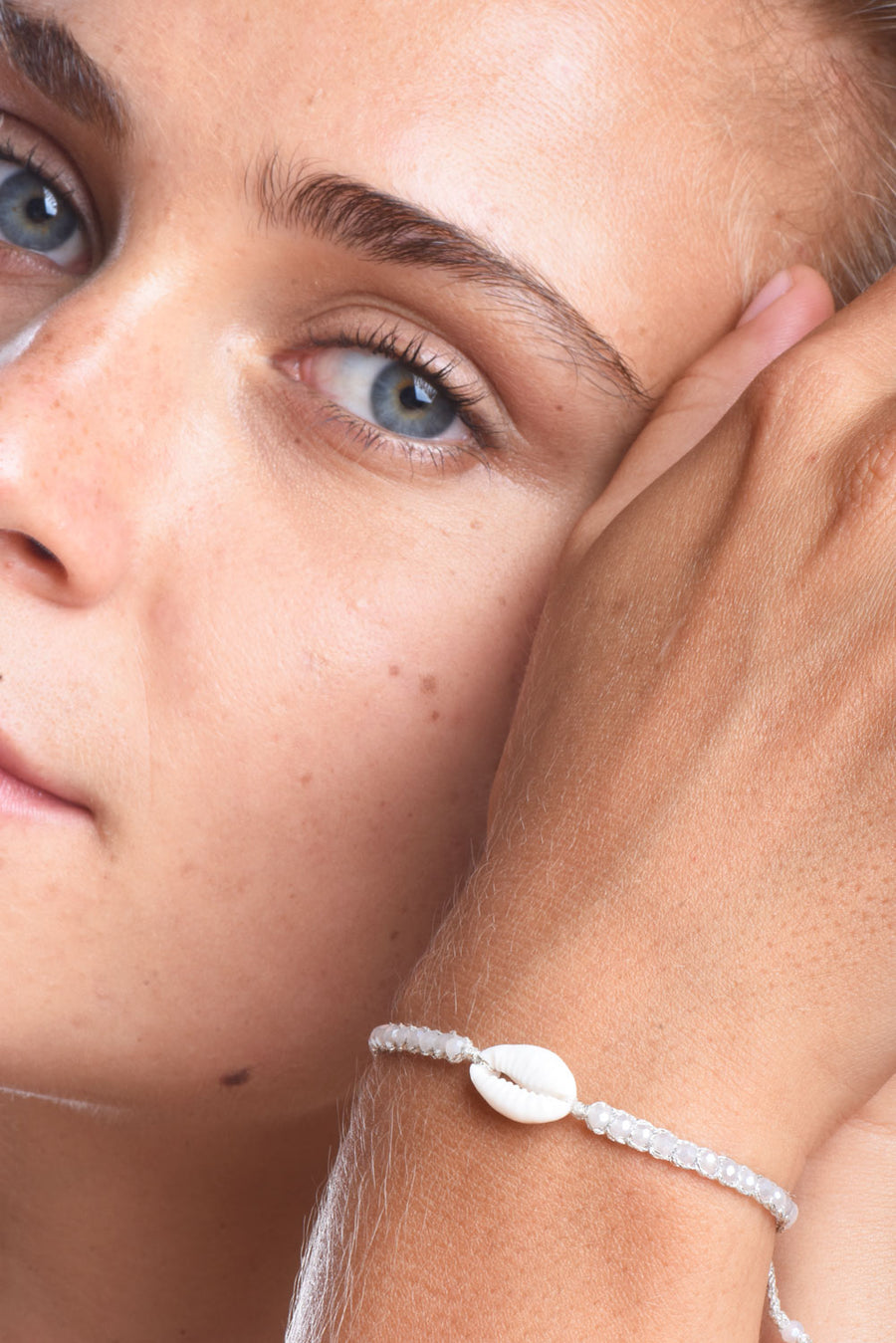 Crystal Rainbow Shell Bracelet | Silver